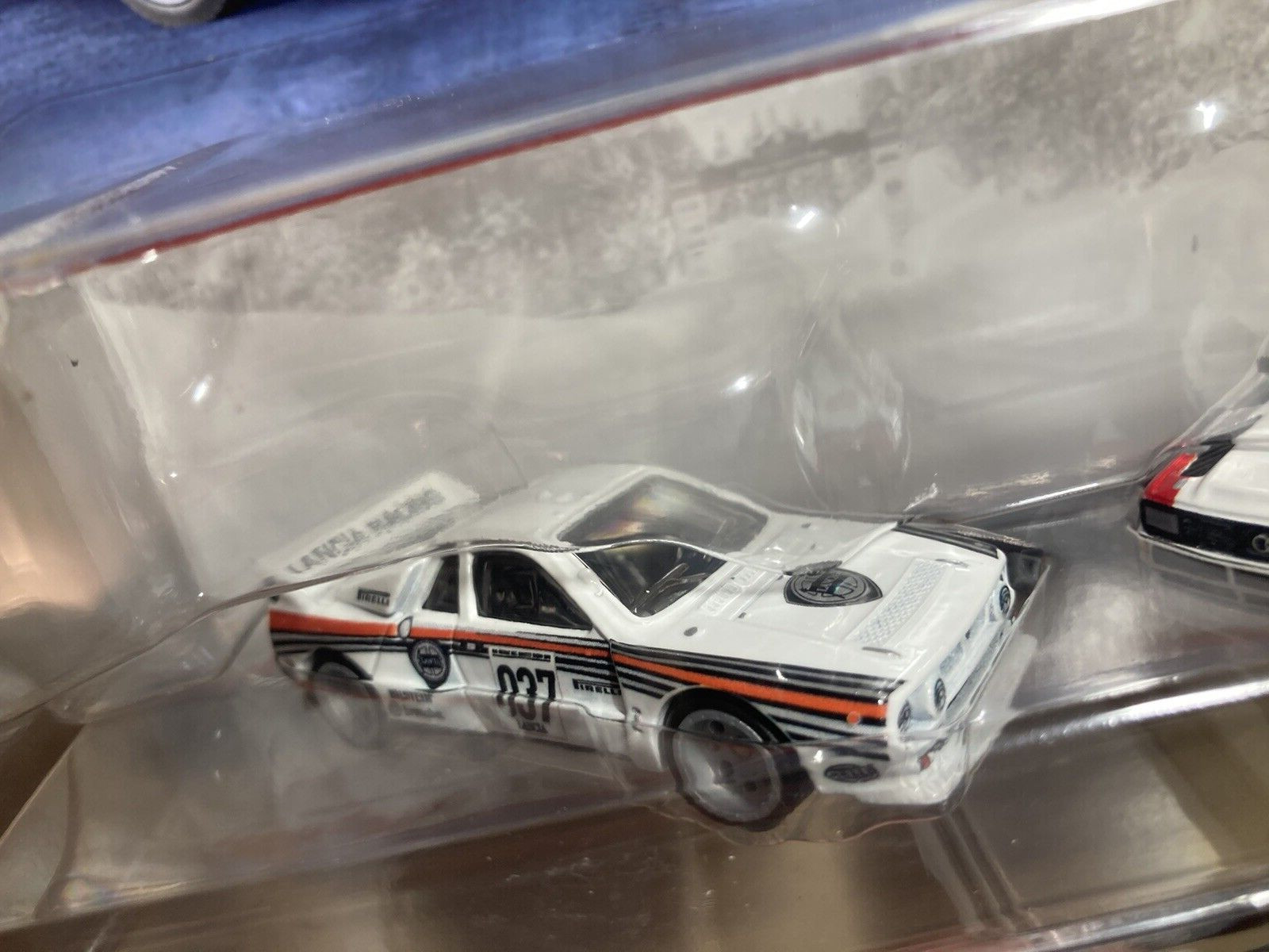 Hot wheels ’84 Audi Sport Quattro and Lancia Rally 037 2 car pack on Real Riders