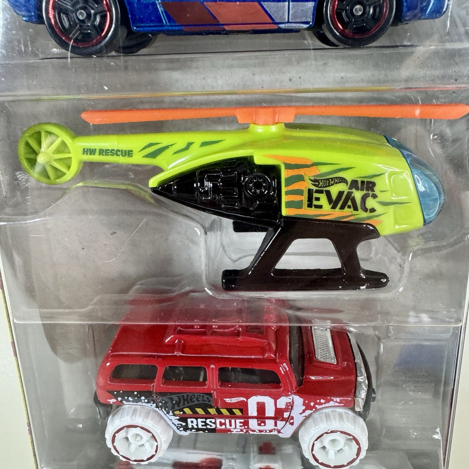 Hot Wheels Priority Patrol 5 Pack Rescue Police Fire Tow Truck Helicopter