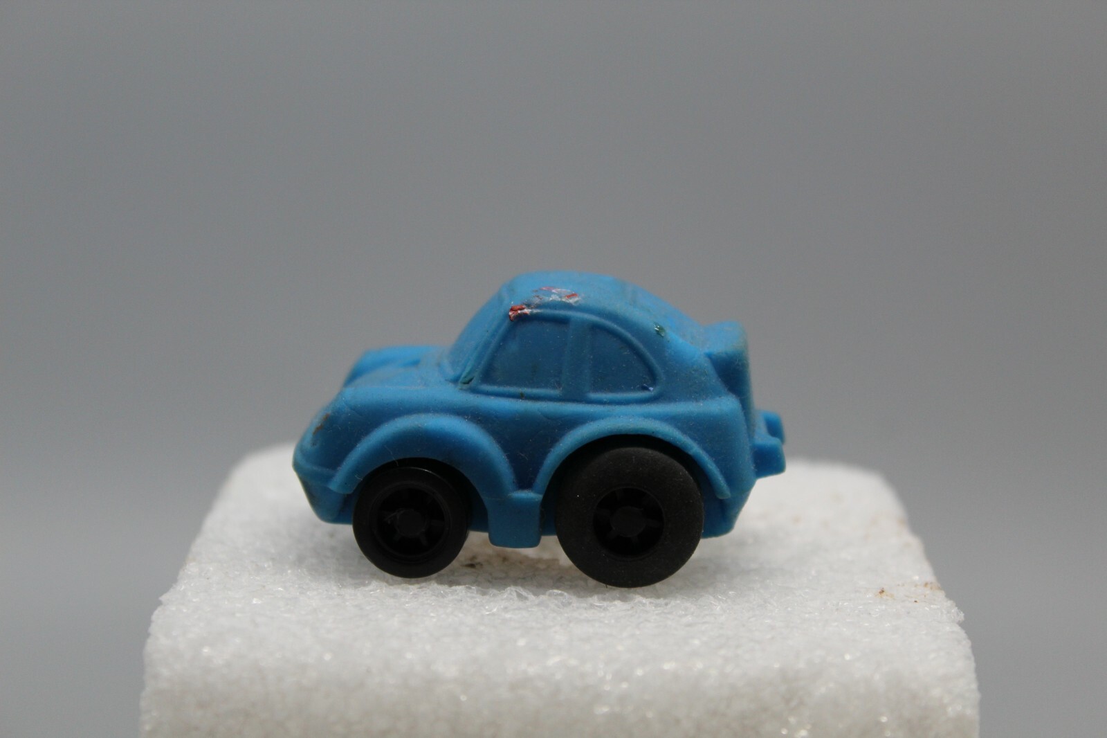 PORSCHE 930 BLUE RUBBER/PLASTIC PULL BACK FRICTION SANRIO 1:95 TAIWAN VINTAGE