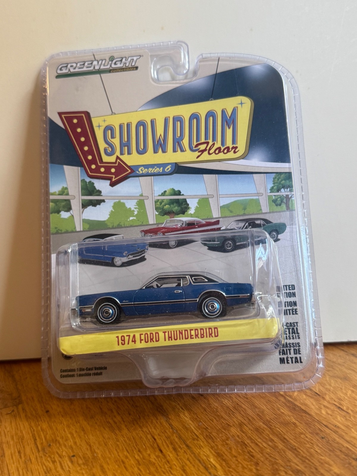 2024 GREENLIGHT SHOWROOM FLOOR SERIES 6 1:64 1974 FORD THUNDERBIRD RAW CHASE