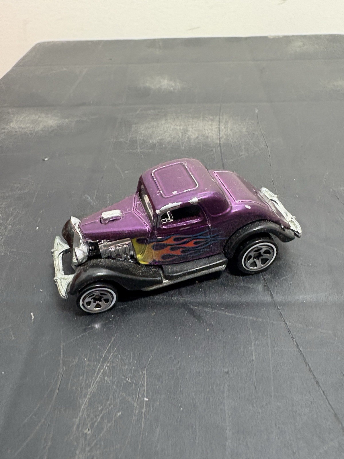 Hot Wheels Classics Series 3-WINDOW ’34 (Purple) Loose