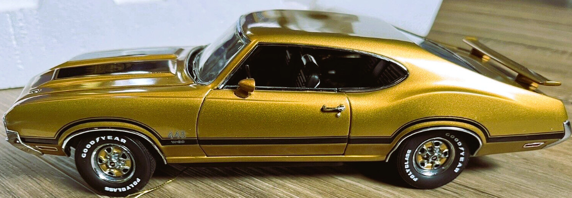 1 OLDS 442 Custom Built Classic Race Car Promo Model Hot Rod Carousel GO 1966