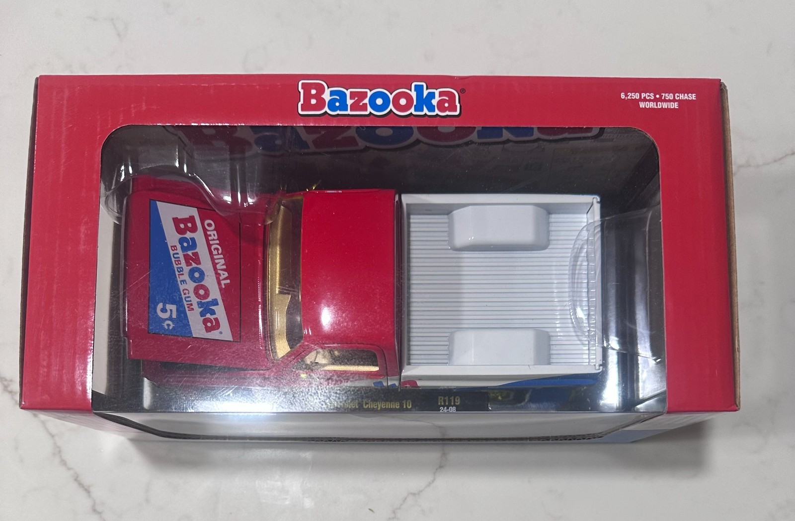 M2 Machines 1/24 BAZOOKA CHASE 73 CHEVROLET C-10 SQUAREBODY TRUCK