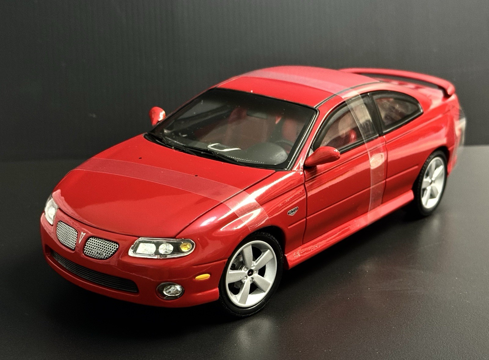 2004 Pontiac GTO Red 1:18 Ertl American Muscle Elite HTF !