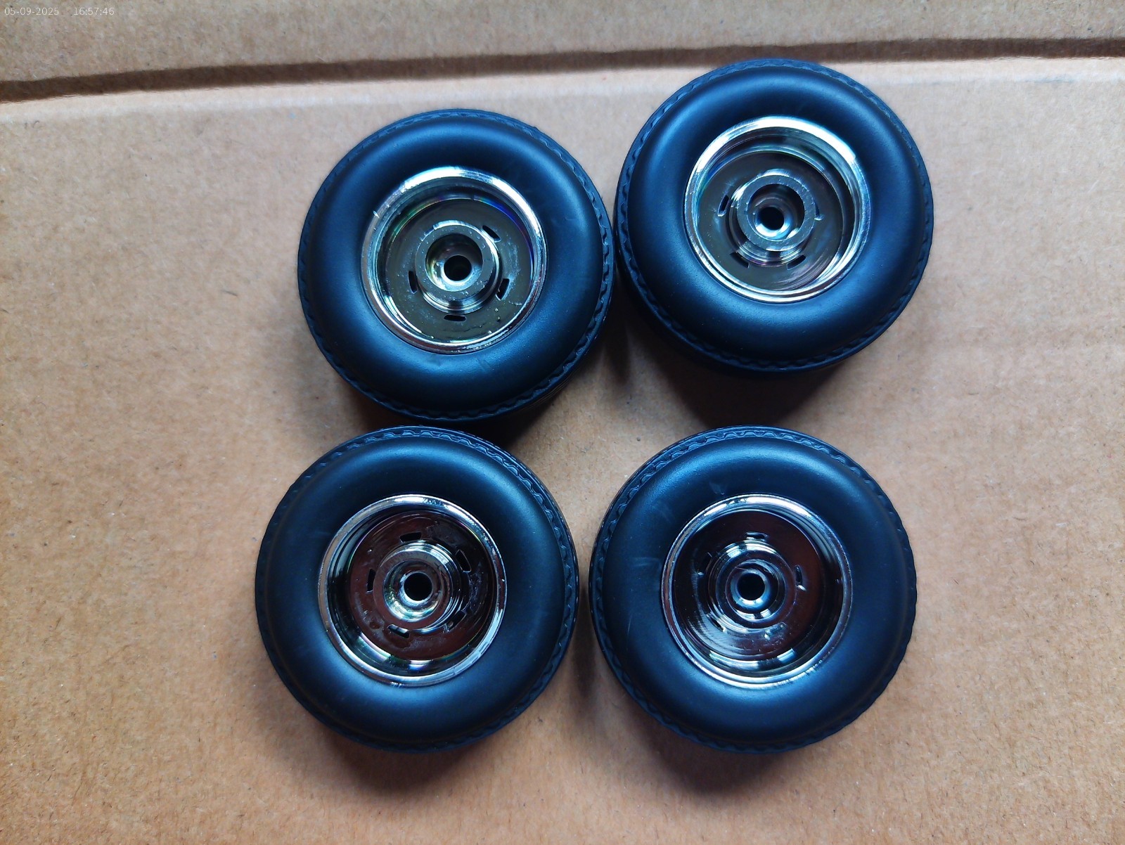 NEW SUPER SPORTS FIRESTONE WHEELS TIRES MAG 5 SPOKE SET 1:18 ACME A1805530W GMP