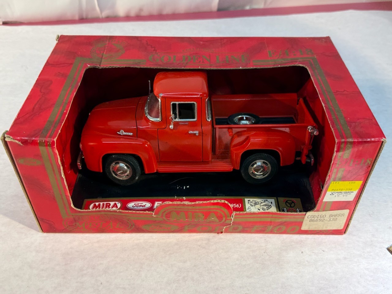 Mira Golden Line 1956 Ford F-100 Pickup 1/18 – Box Damage