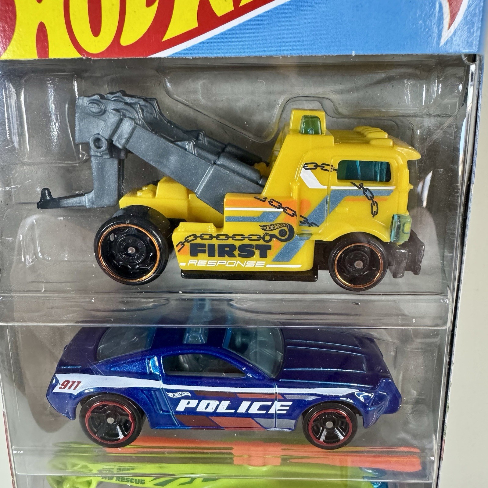 Hot Wheels Priority Patrol 5 Pack Rescue Police Fire Tow Truck Helicopter