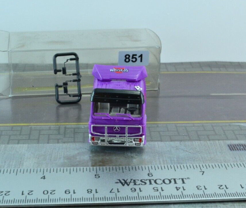 Herpa Mercedes SK Tractor Unit Truck WHISKAS Purple 1:87 Scale (HO851)