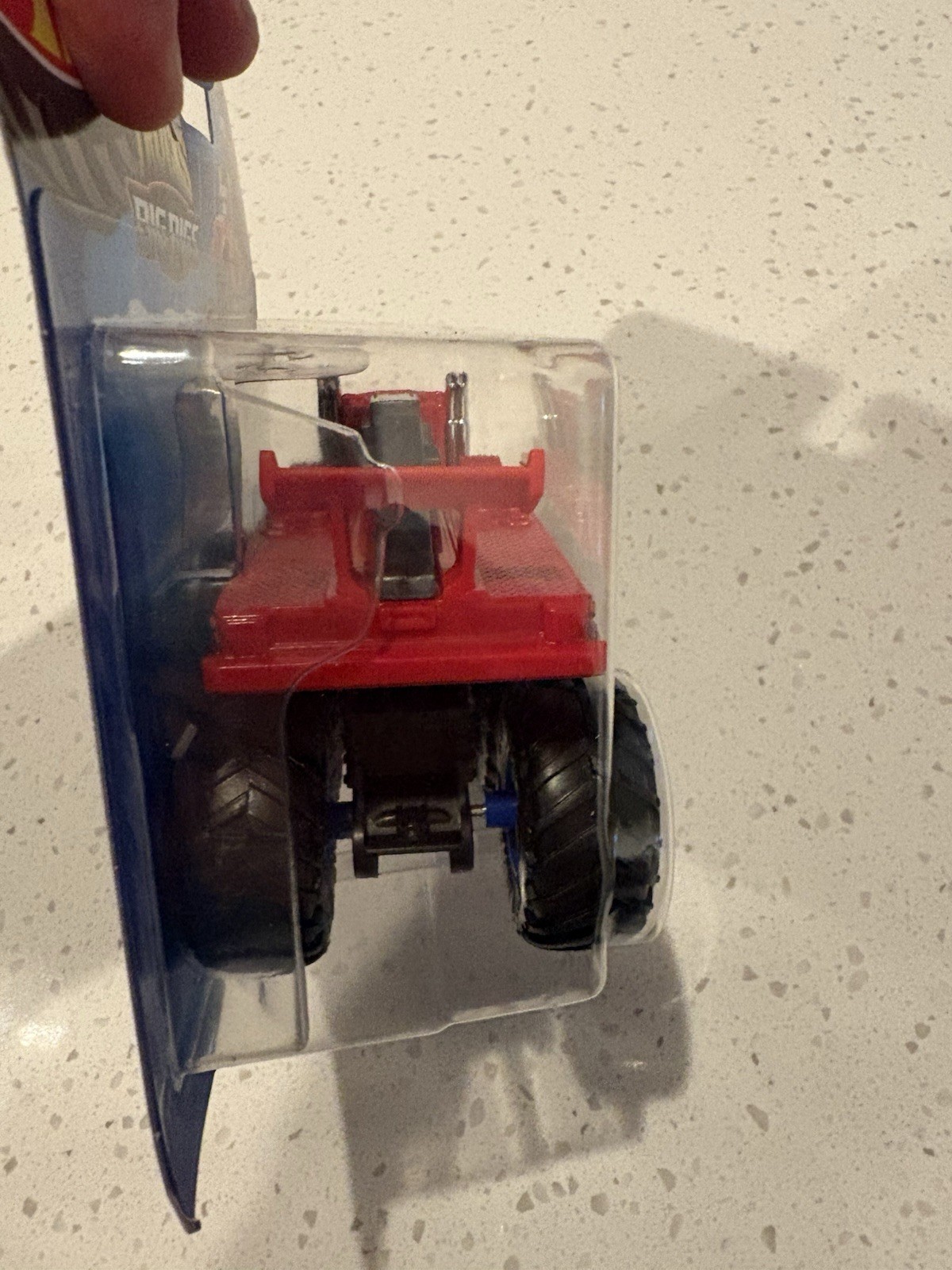 Hot Wheels Monster Trucks Big Rigs The 909 1/64 Truck Red Version New in Package