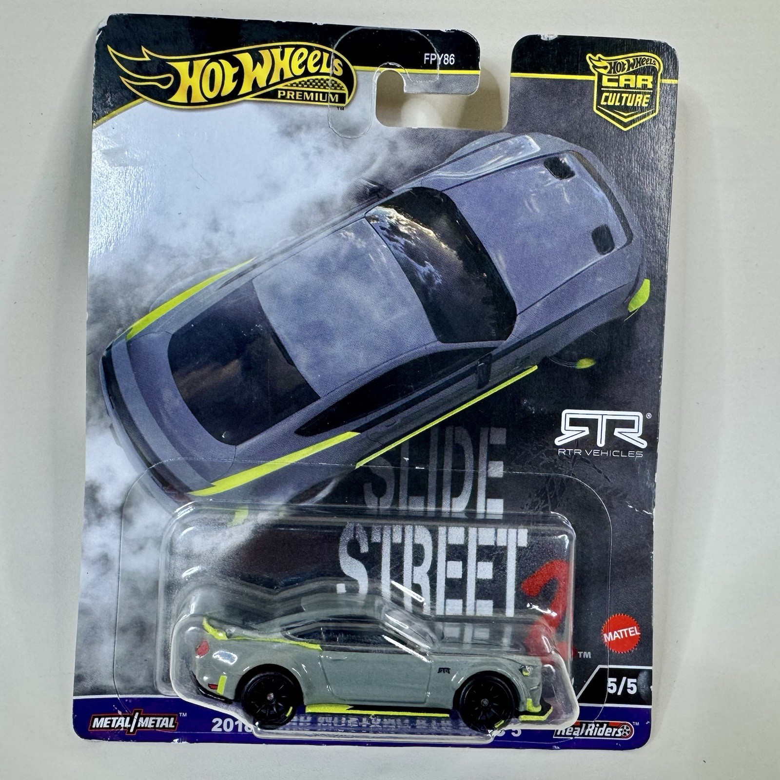 Hot Wheels Premium 2018 Ford Mustang RTR Spec 5 Slide Street 2 FPY86