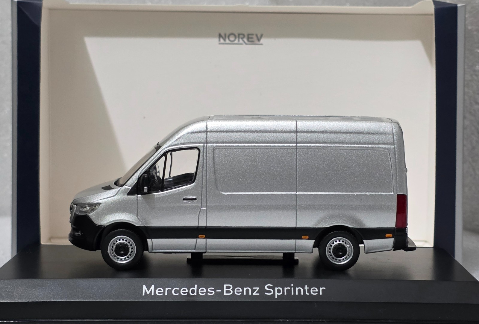 Mercedes Sprinter Van (W907) Silver 2018 1:43 Norev 351175 Diecast (18)