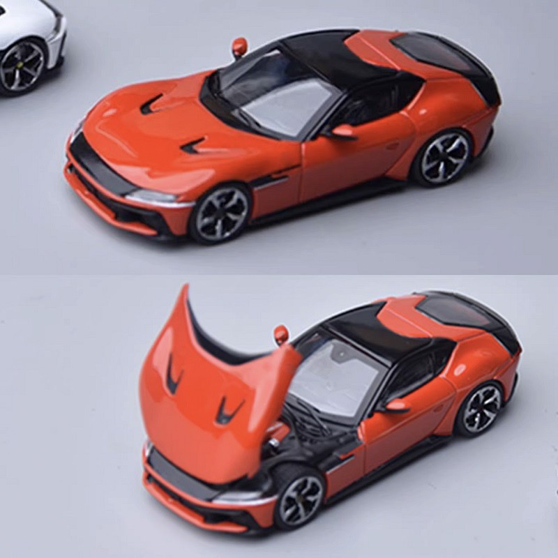 Phantom Knight PK 1:64 12 Cilindri Coupe Diecast Model Car