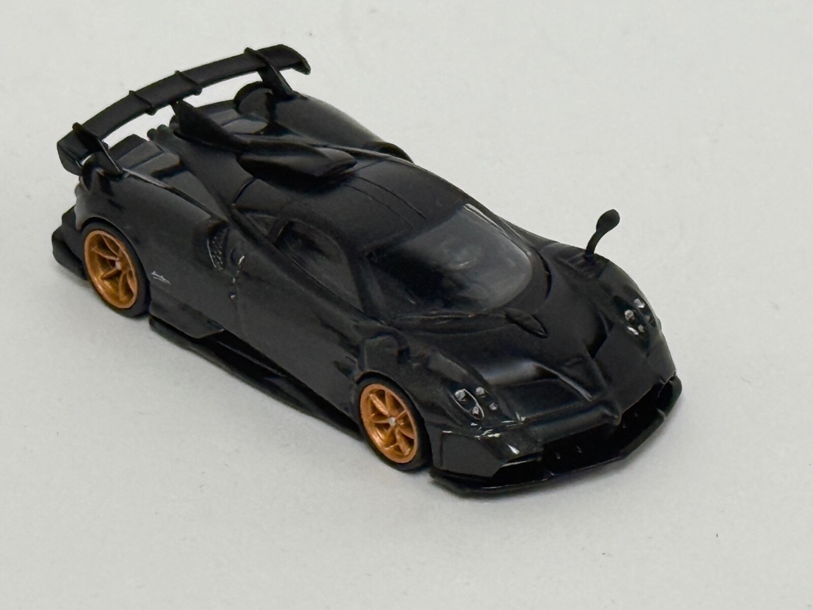 1/64 TARMAC Global 64 Pagani Imola in Gray Knockhill MIX2