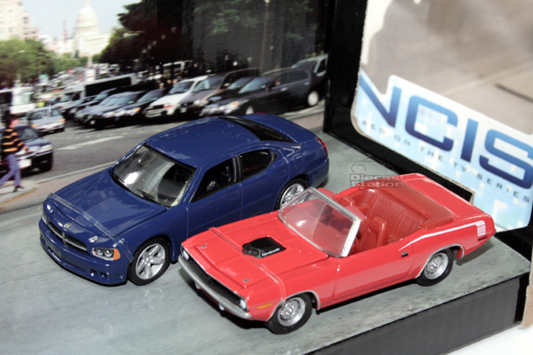 2 PCS SET CAR NCIS TV SERIES 1/64 SERIES 6 DIE CAST BY GREENLIGHT #56060