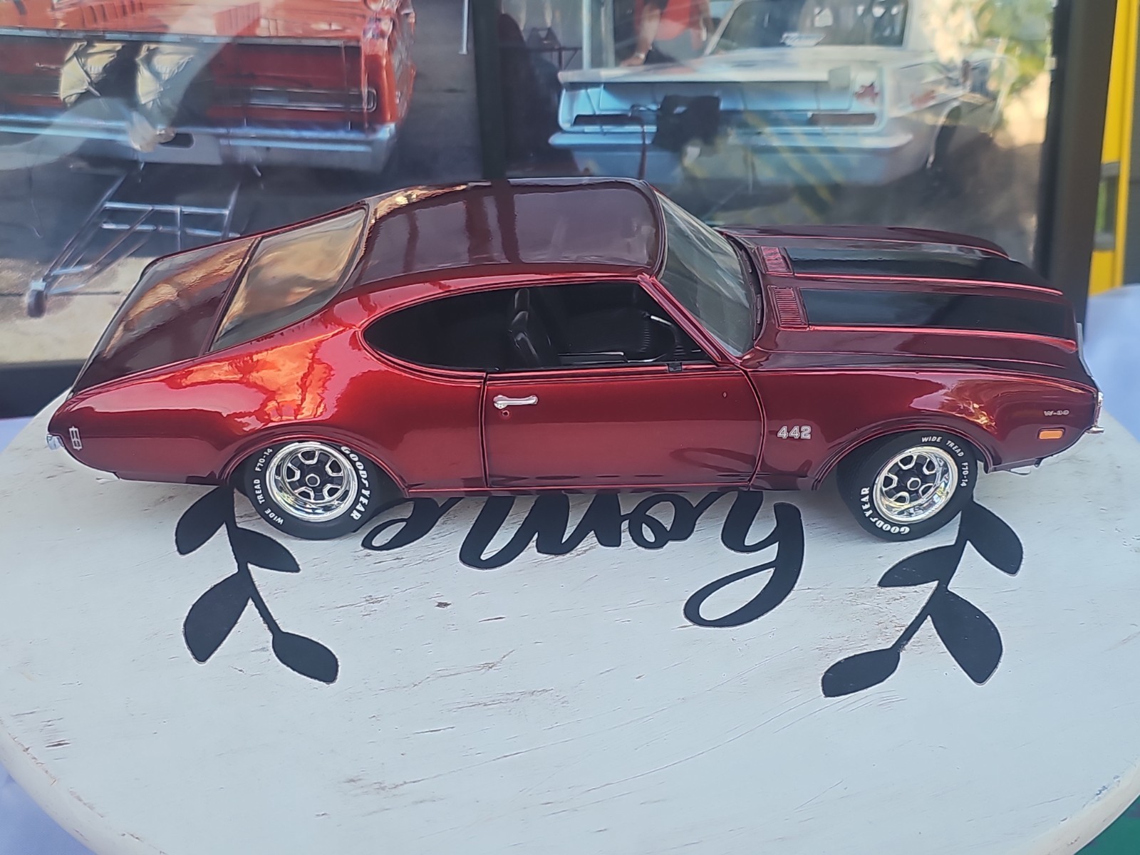 ERTL American Muscle 2 GRAND Series Diecast 1969 Olds 442 W-30 Red W/ Black 1/18