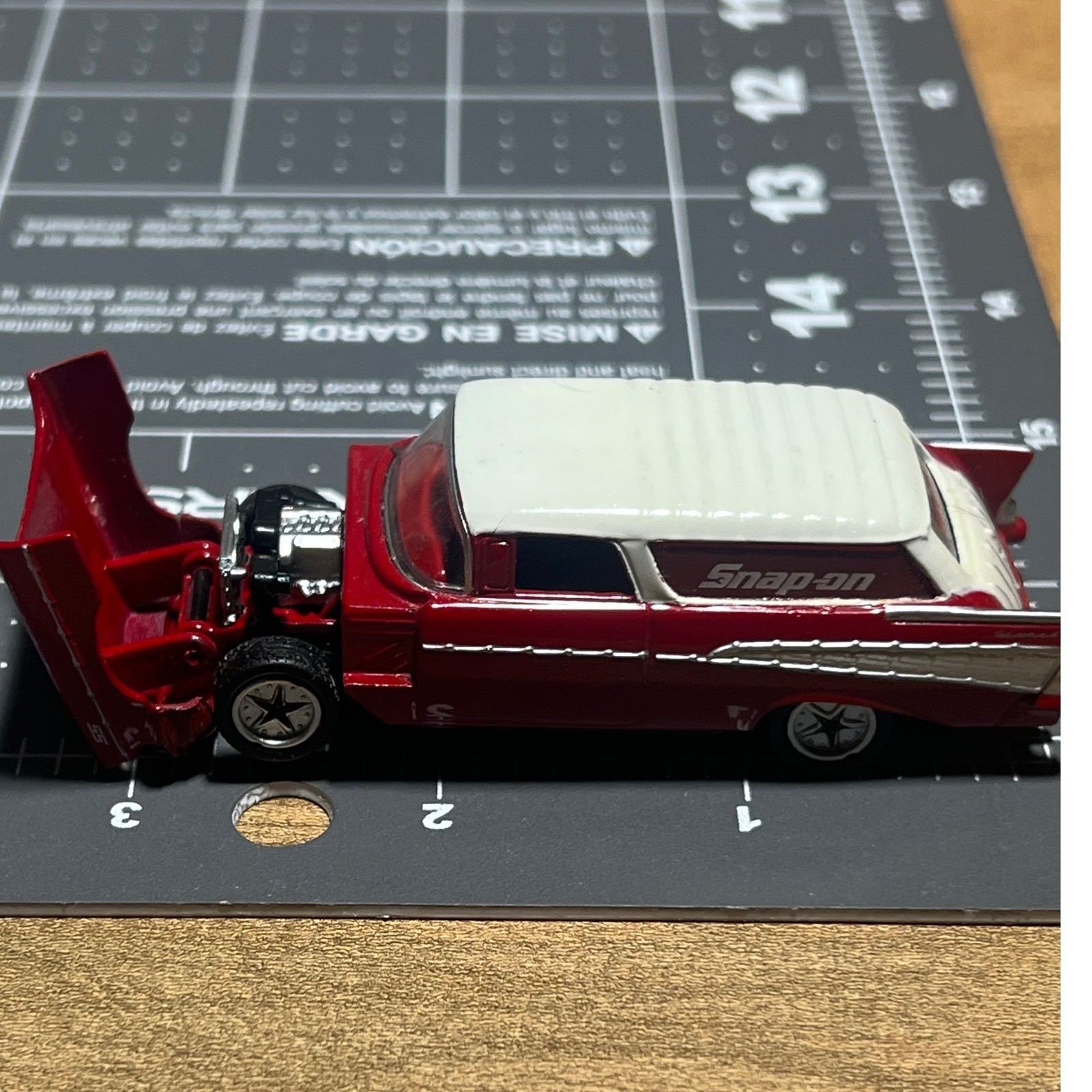 Snap-on Tools 1957 Chevy Nomad Diecast Car Red White 1/64 Scale Collectible