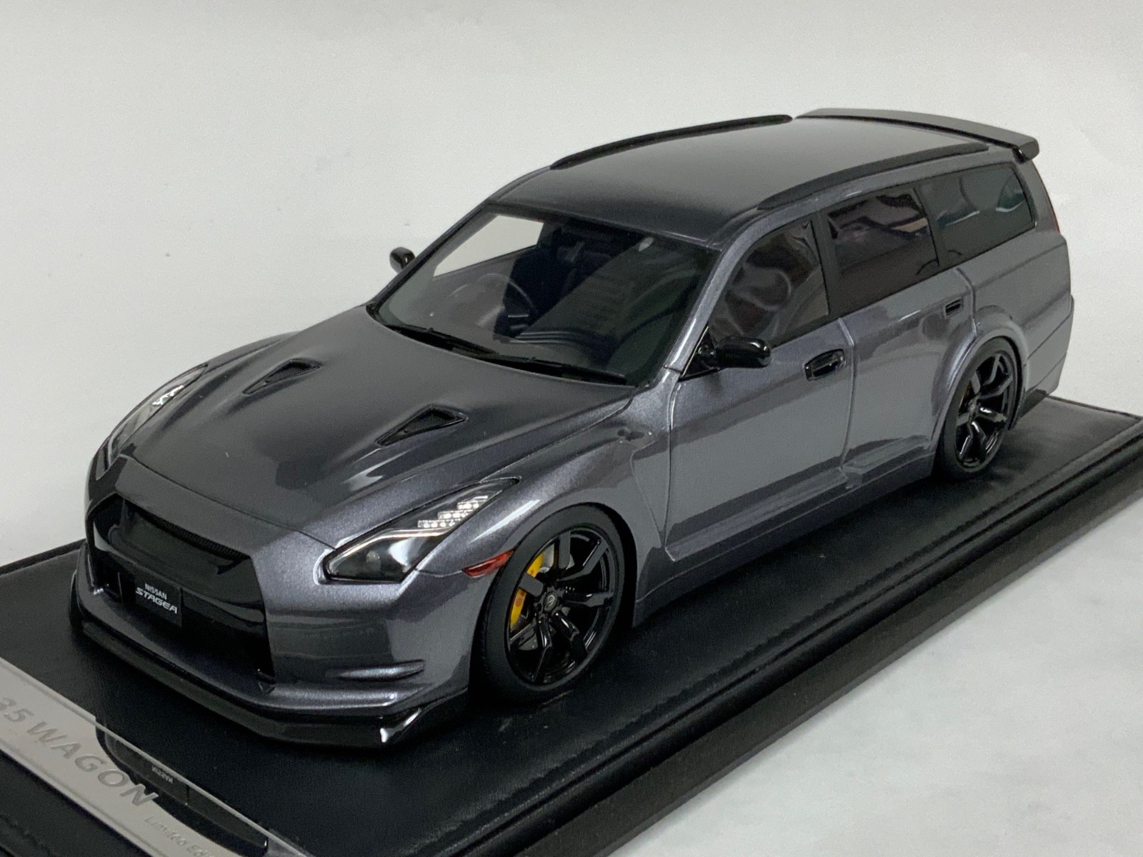 1/18 IVY Models Nissan R35 Stagea Custom Version Wagon in Gun Gray Leather Base