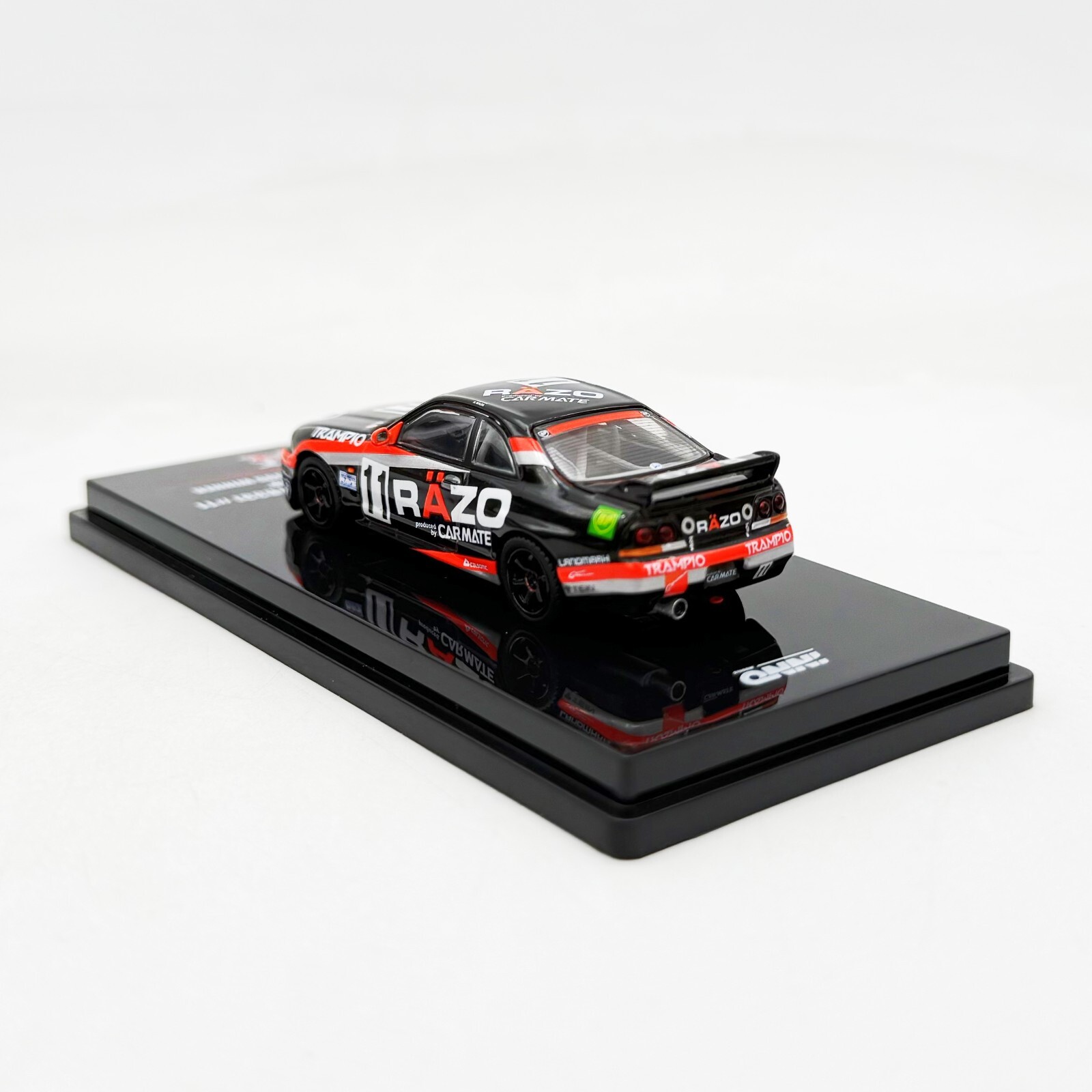 INNO64 1:64 Nissan GT-R R33 #11 Razor Trampio Sendan Highland 1995 Winner