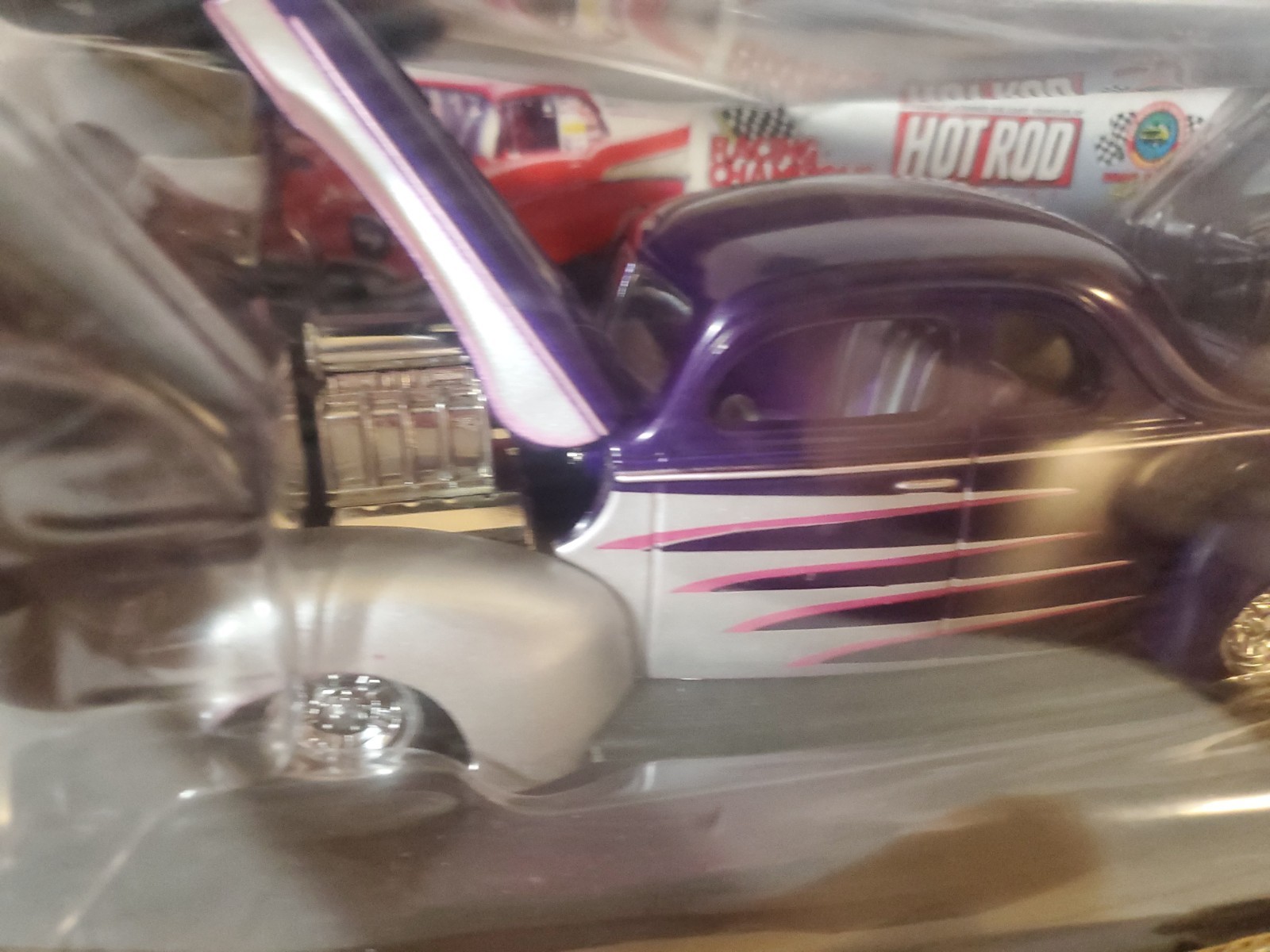 1998 Racing Champions Hot Rod Issue #39 1940 Ford Coupe 1:24 LE Purple & Silver