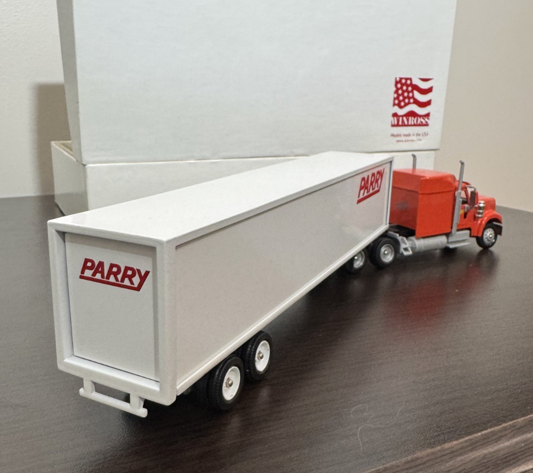 Parry Trucking 2002 Winross Truck International Eagle – Orange Tractor – SAMPLE
