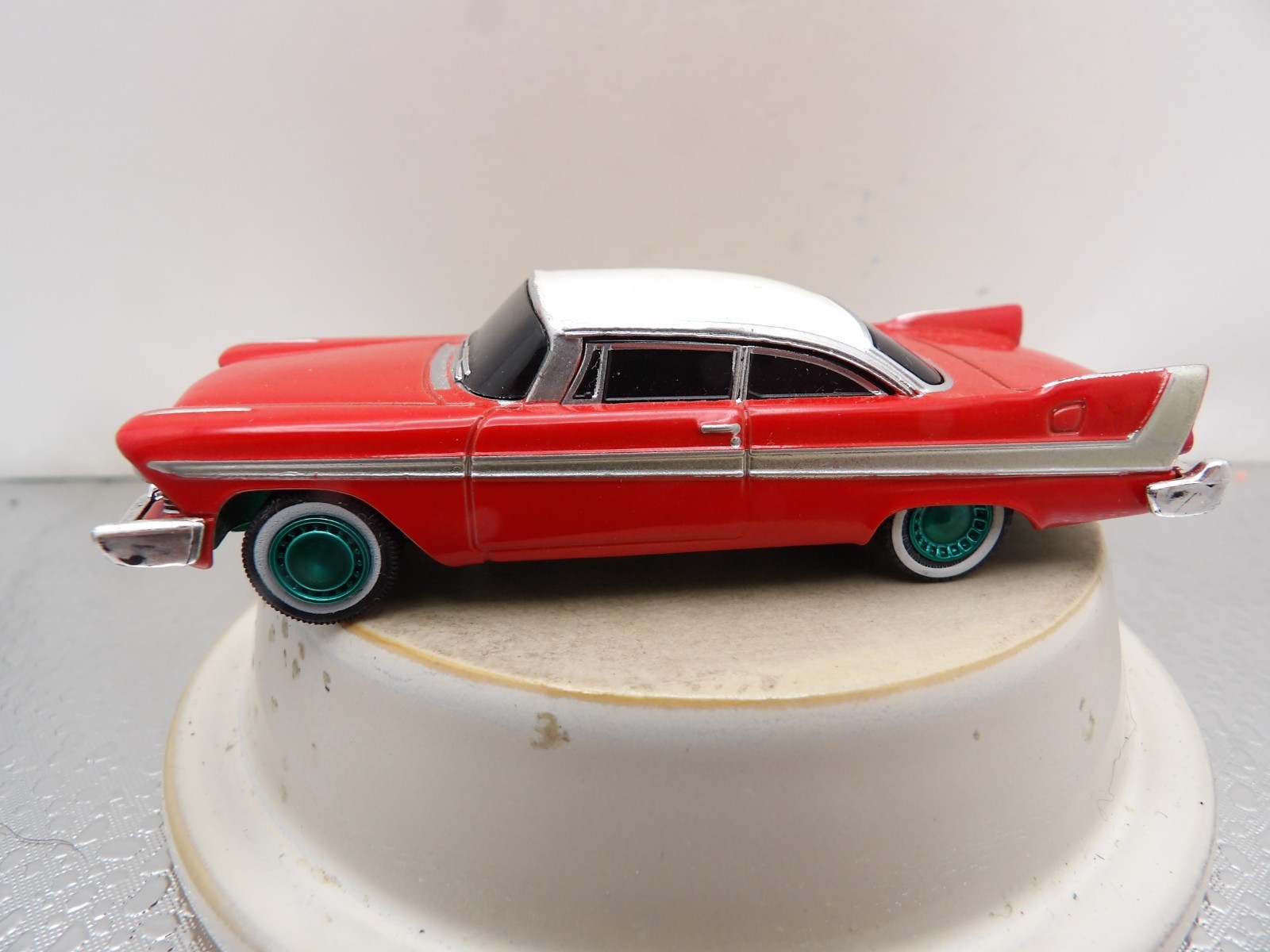 CHRISTINE GREEN MACHINE 1958 PLYMOUTH FURY GREENLIGHT HOLLYWOOD SERIES 1:64