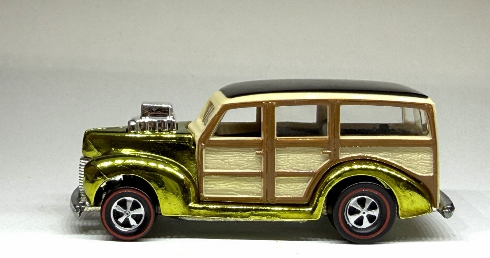 🔥 Hot Wheels CUSTOM MADE Spectraflame 1940’s Ford WOODY Diecast Car 1:64