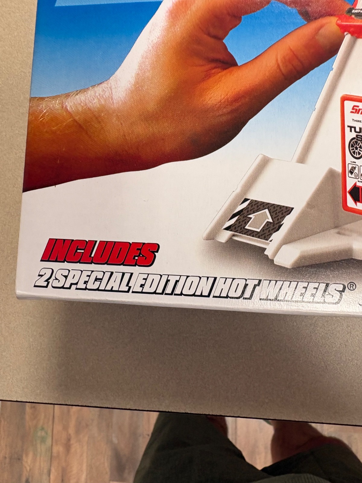 Hotwheels Snap-On Tools Special edition tune-up shop NIB