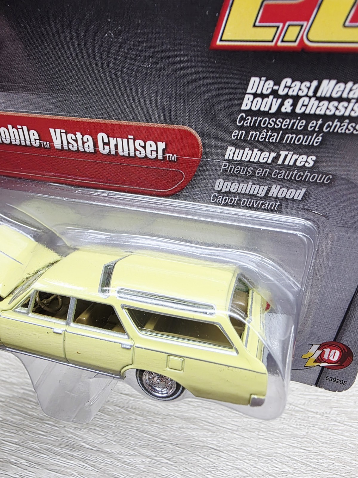 Johnny Lightning 2.0 1964 Oldsmobile Vista Cruiser w/ Rubber Tires