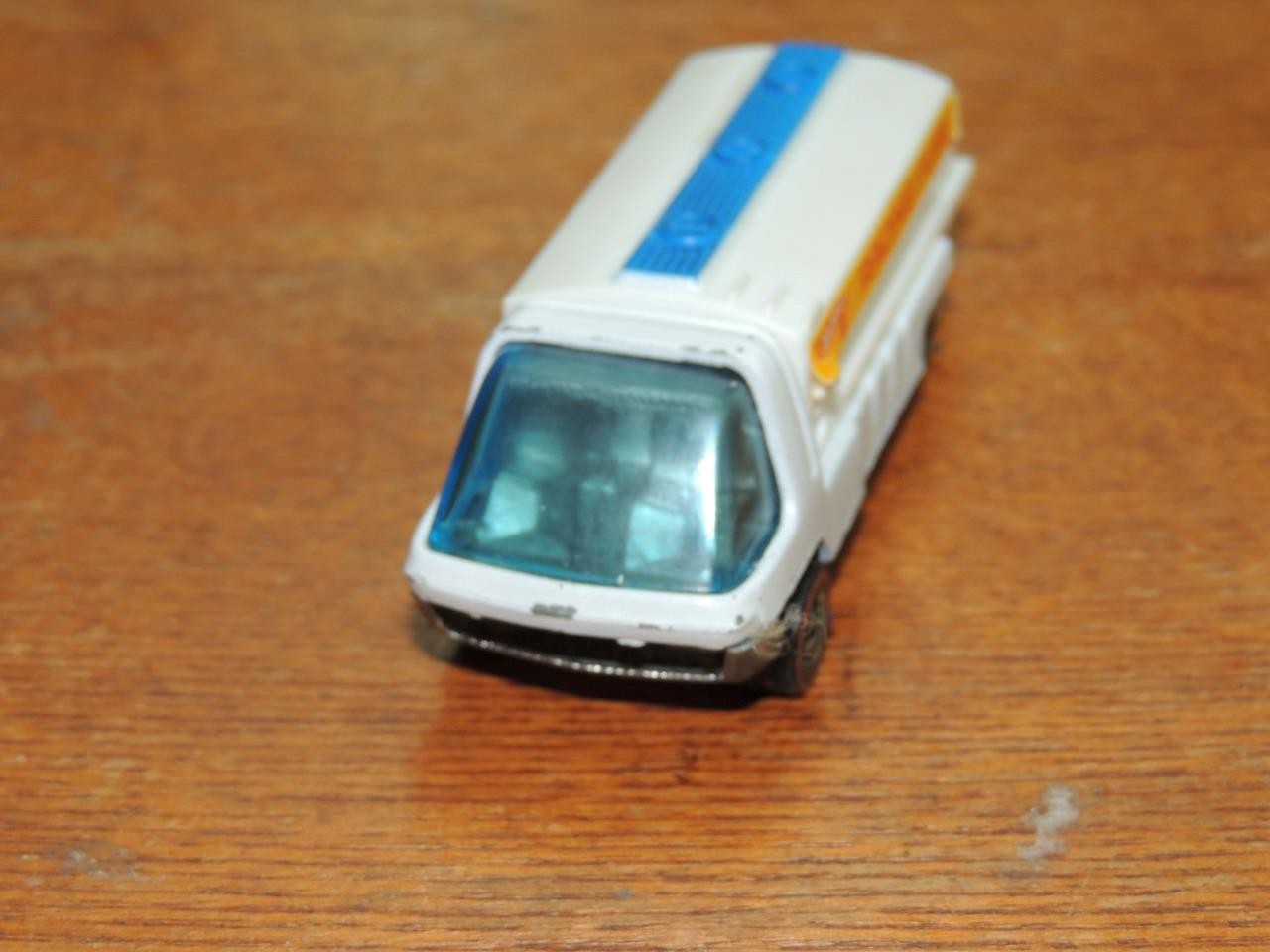 Vintage Hot Wheels Redline Heavyweights Fuel Tanker Truck White NICE! READ!
