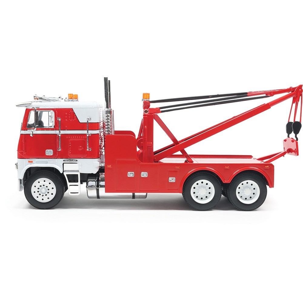 IXO MODELS 1:43 SCALE – RED – 1987 FREIGHTLINER FLA TOW TRUCK / WRECKER