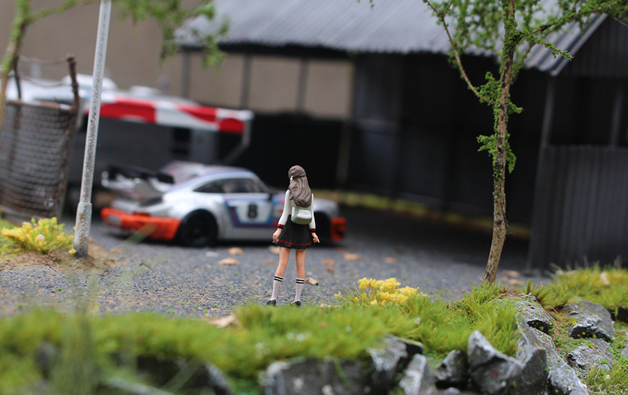 3D Print 1/64 sexy lovely girls bath fit 1:64 car STREET stand