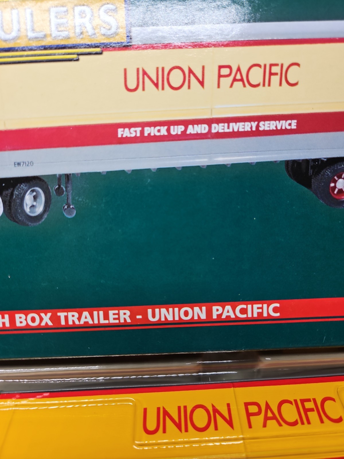 Corgi 1/50 Mack LJ With Box Trailer. Union Pacific Only 1010 Made