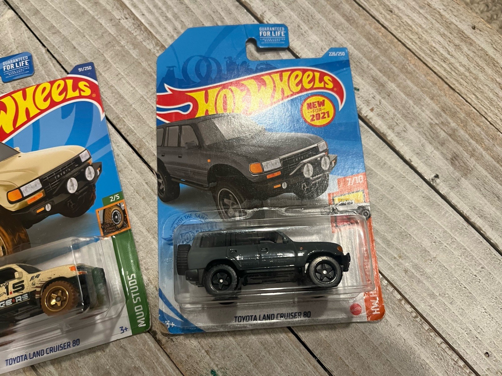Lot Of 2 Hot Wheels Toyota Land Cruiser 80 Die Cast Cars Auto Japan 1:64