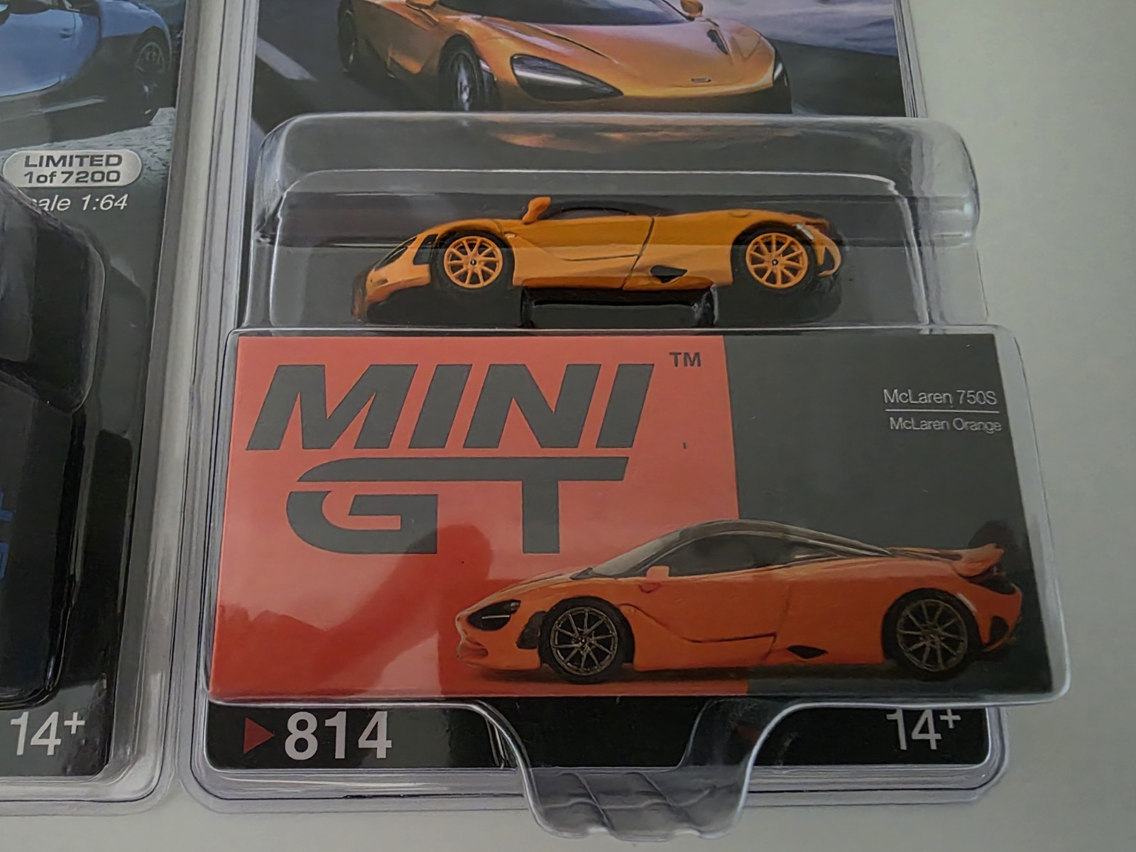 Lot of 2 Chase Mini GT 1:64 Bugatti Chiron Pur Sport Blue Mclaren 750S Orange