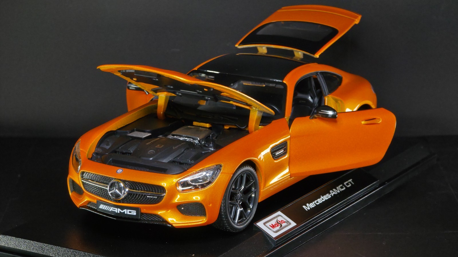Mercedes-AMG GT 1:18 Maisto Exclusive Style Special Edition – Orange