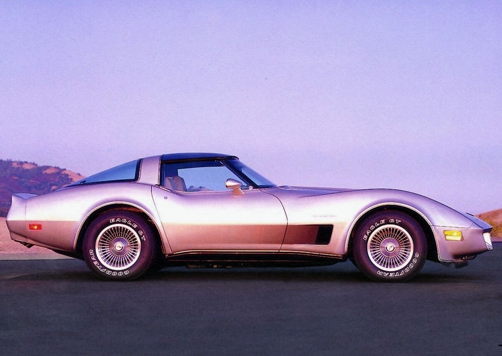 Corvette Chevrolet StingRay Race Car Chevy Classic Hot Rod Metal Promo Model1980