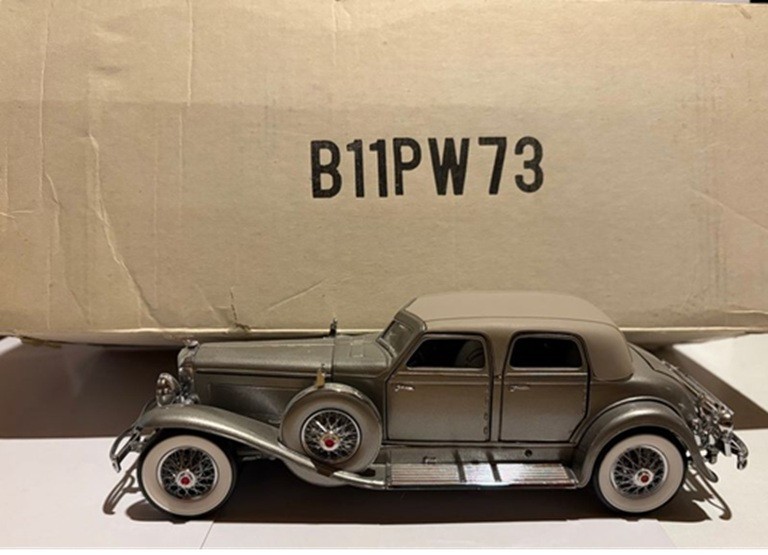 Franklin Mint 1933 Dusenberg SJ Twenty Grand B11PW73 with Box & Certificate