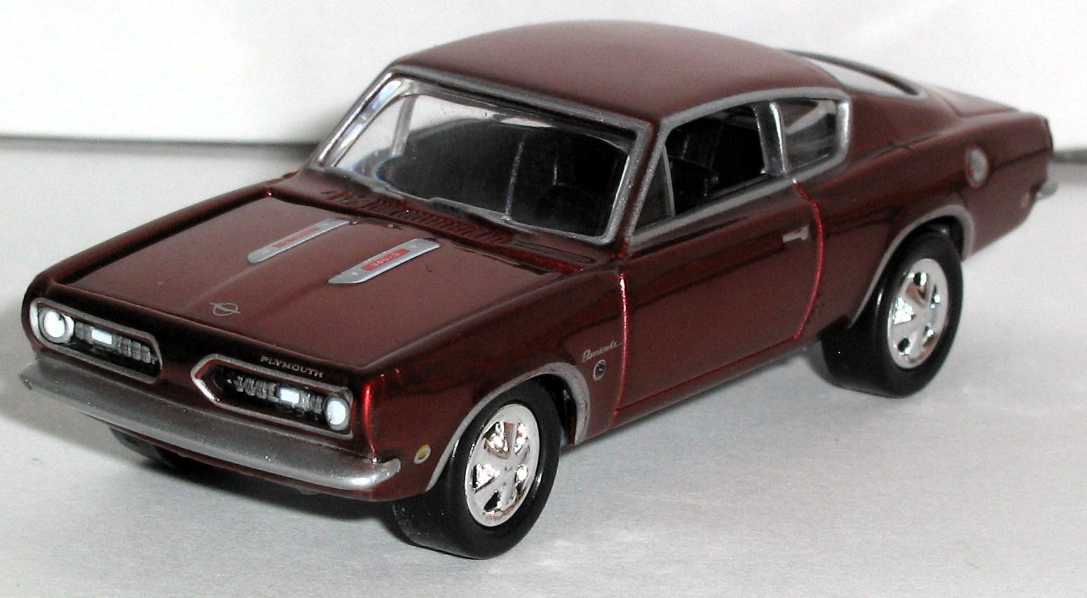 1/64 1968 PLYMOUTH BARRACUDA / CUDA 340-S / Hood Open Muscle Car / FREE SHIPPING