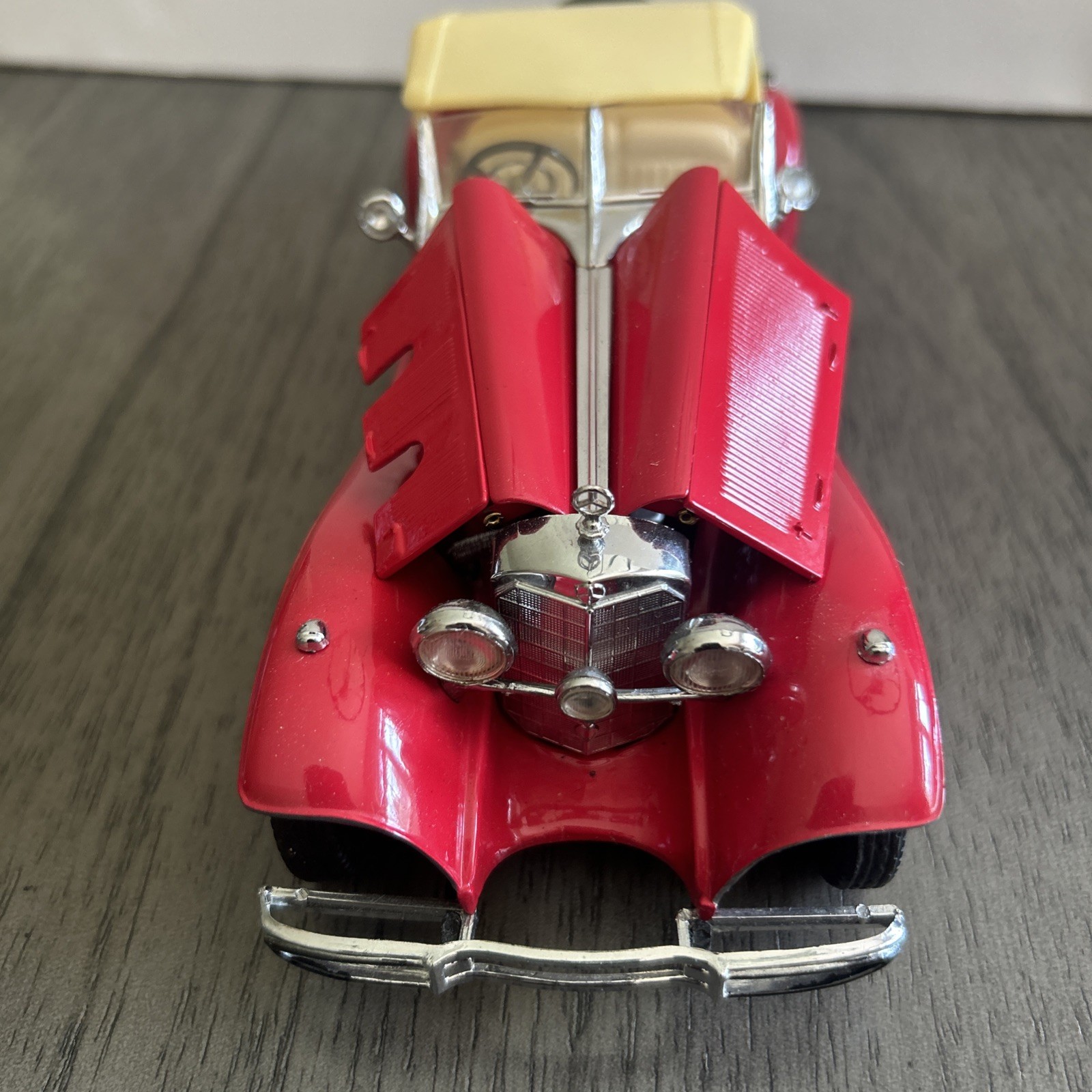 Mercedes 500K Special Roadstar 1:24 Franklin Mint Precision Models Red No box