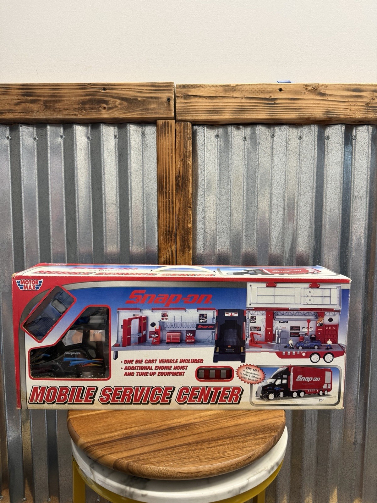 Snap-On Tools Mobile Service Center 23″ Truck Playset Motor Max SSX06S131Q4 1:43