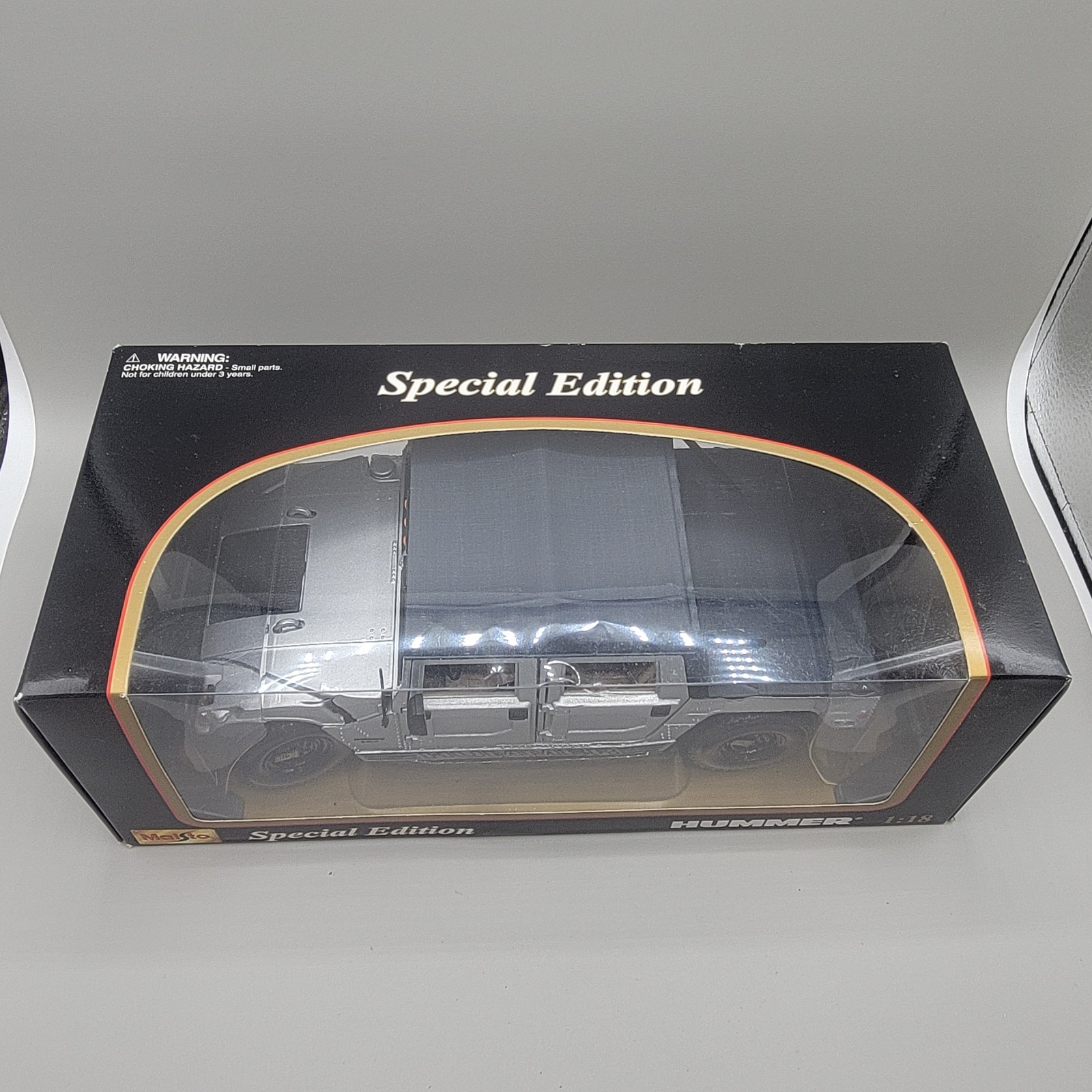 Maisto Hummer Hard Top 4×4 1:18 Scale Diecast Model Truck Military Humvee Silver
