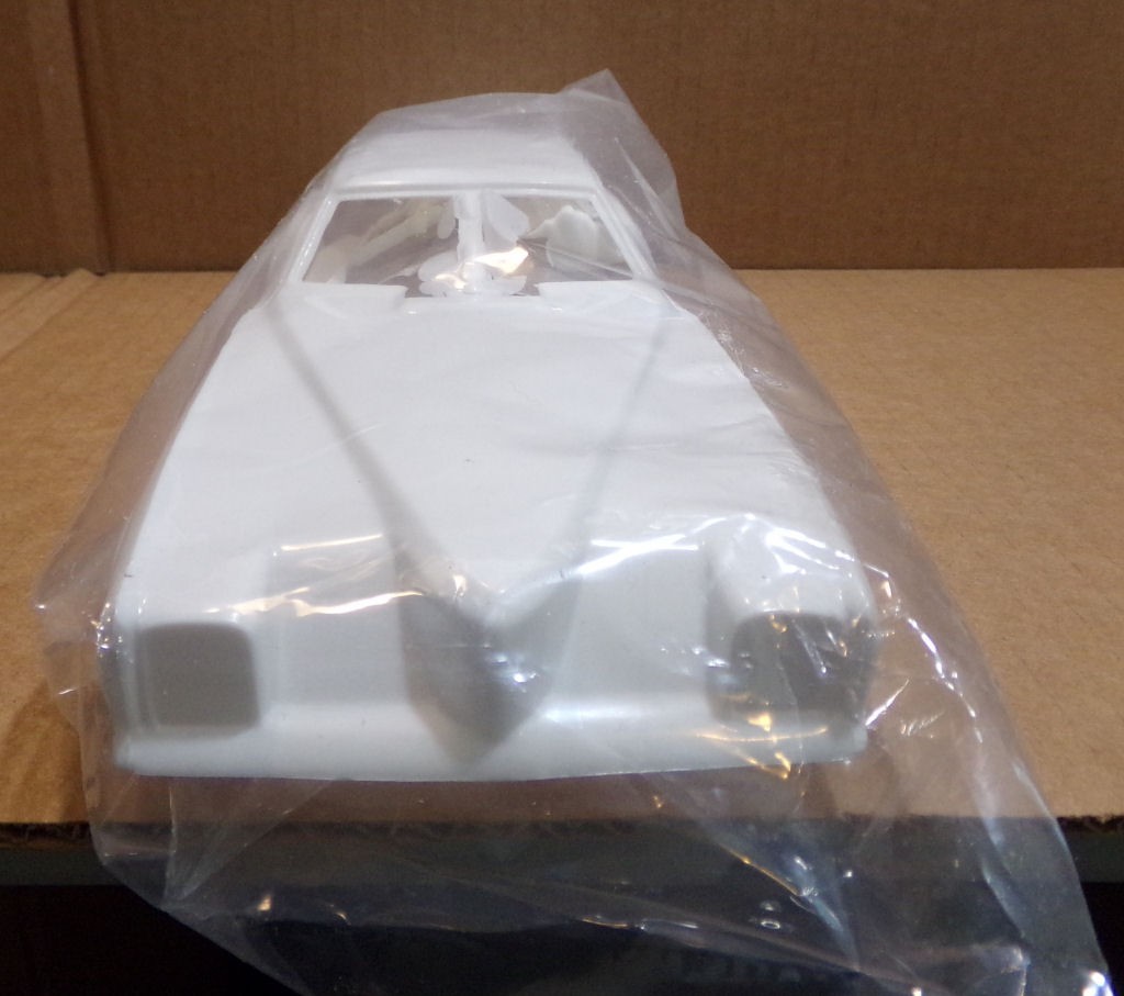 Mickey Tohmpson Marines Grand Am Revell 1/16 Scale Model Car F/C BODY w/Glass!