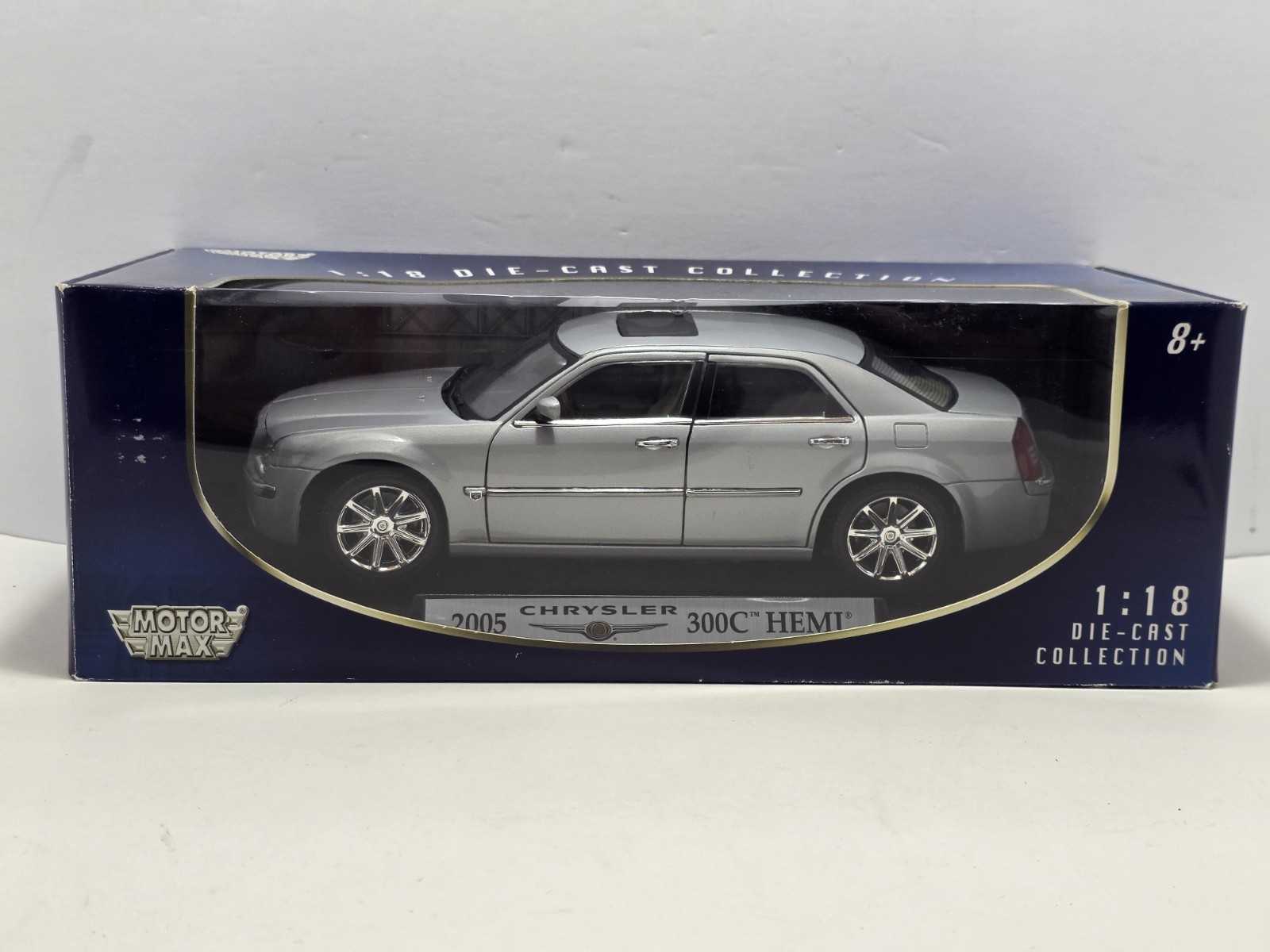 Motor Max 2005 Silver Chrysler 300C Hemi 1/18 Diecast NIB