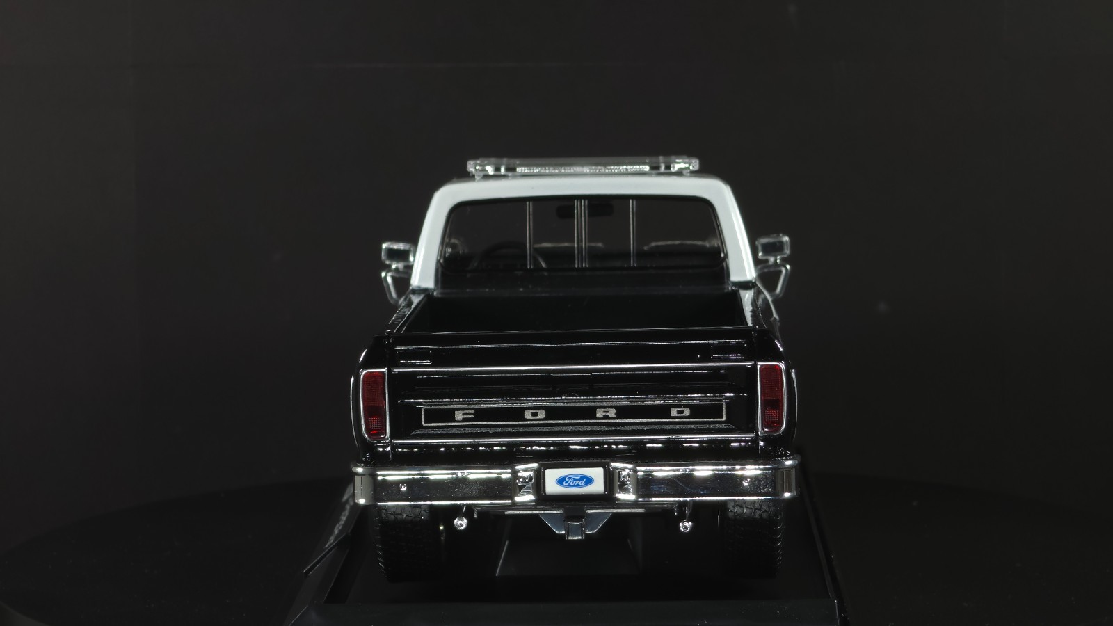 1979 Ford F150 Pick=up 1:18 Maisto Exclusive Style Special Edition HighwayPatrol