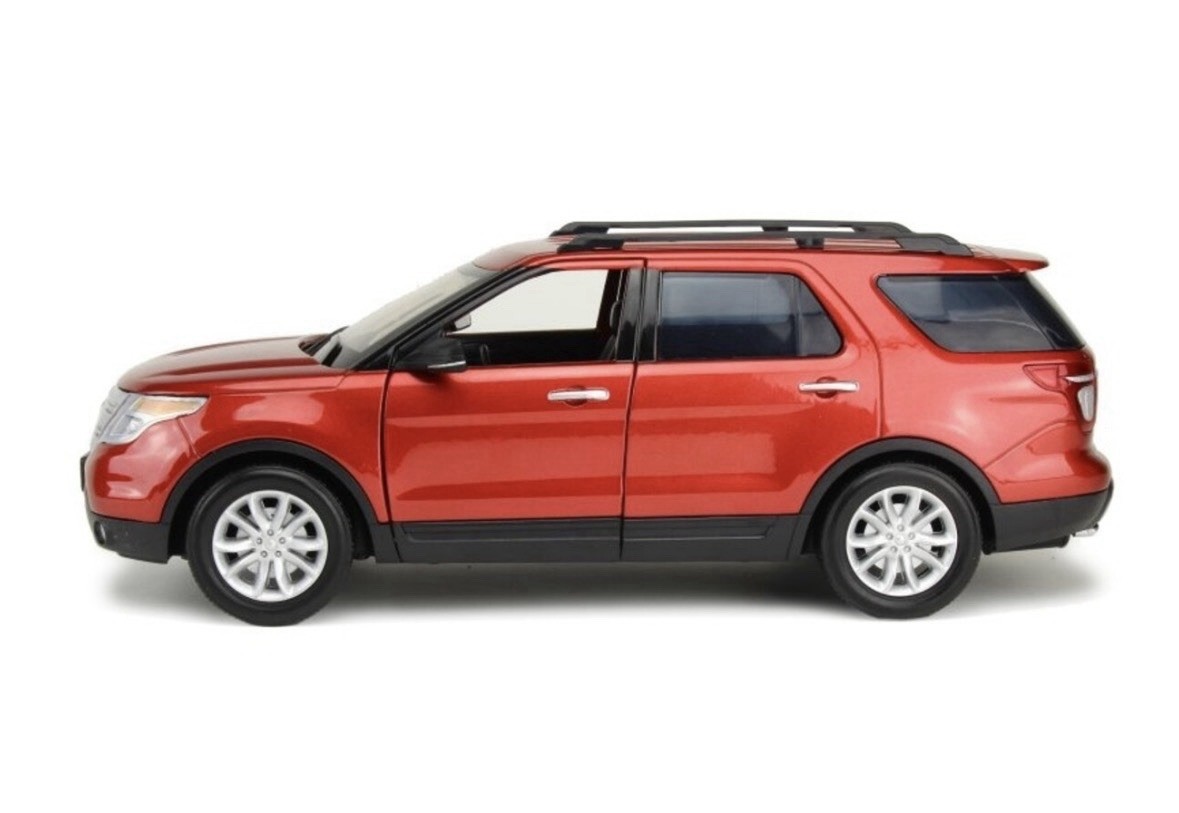 2015 Ford Explorer XLT Red Metallic 1/18 Motormax HTF Us Seller !