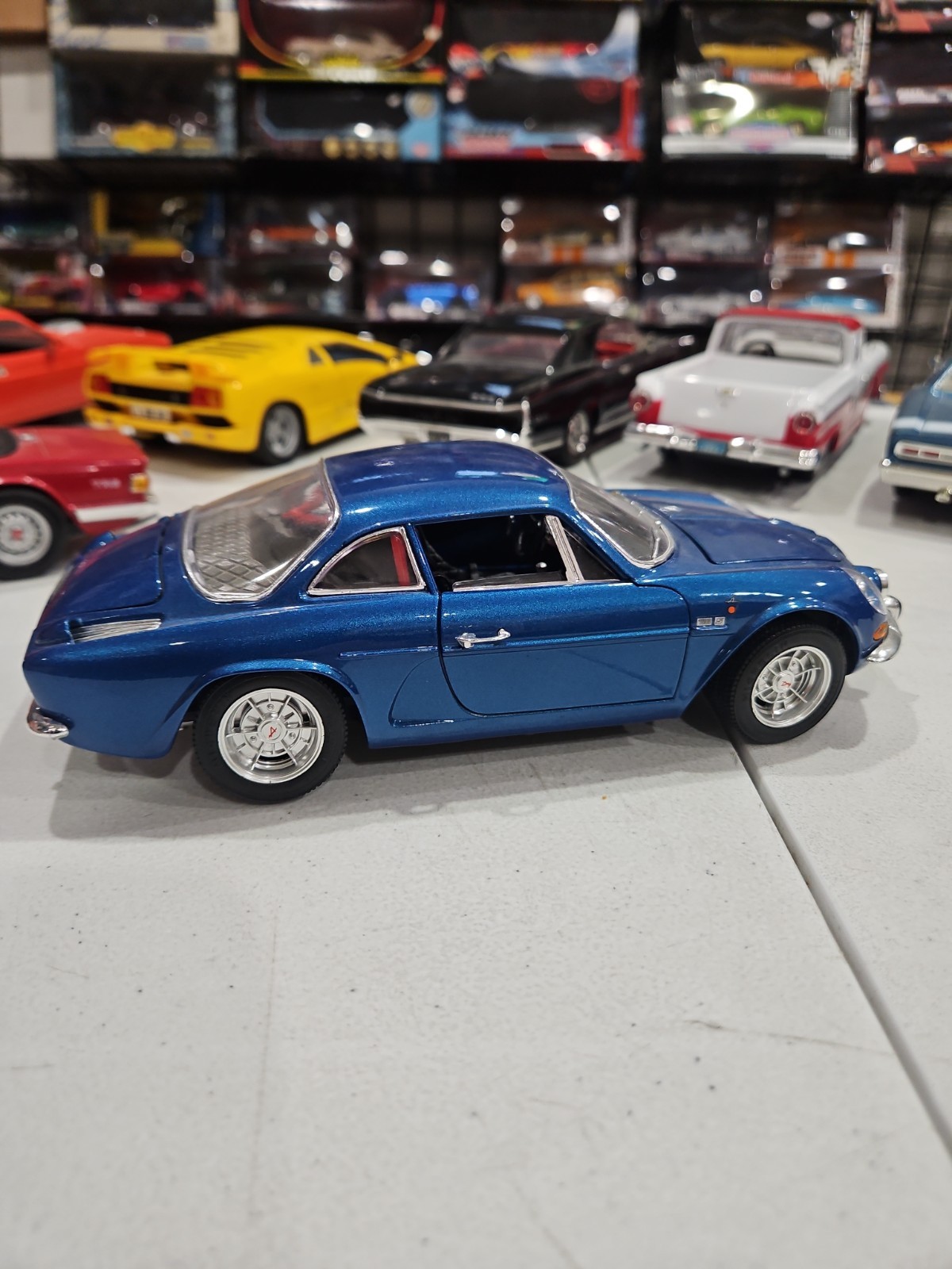 Bburago 1:16 1971 Alpine Renault A110 1600S Blue Special Collection Diecast Loos