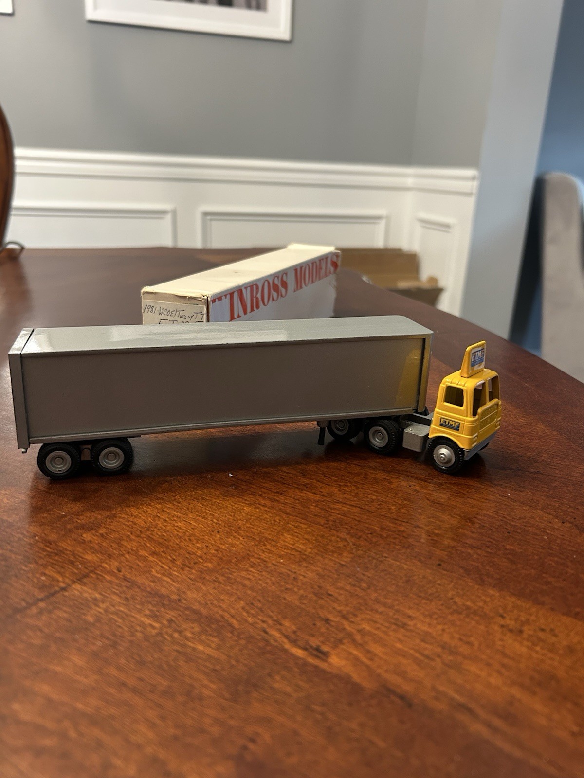 ETMF East Texas Motor Freight 1981 Winross Truck In Box