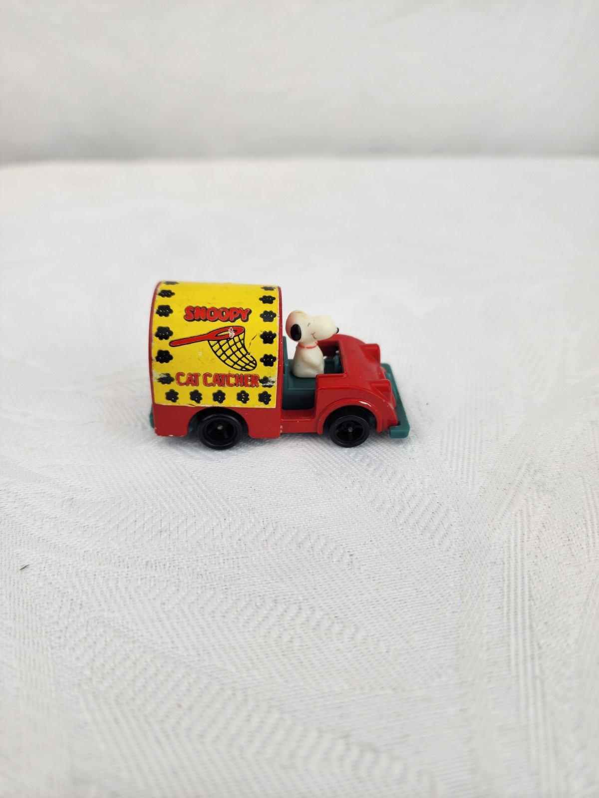 VTG Aviva Peanuts Snoopy Cat Catcher Die Cast Truck. Snoopy Corp. 1958-1966