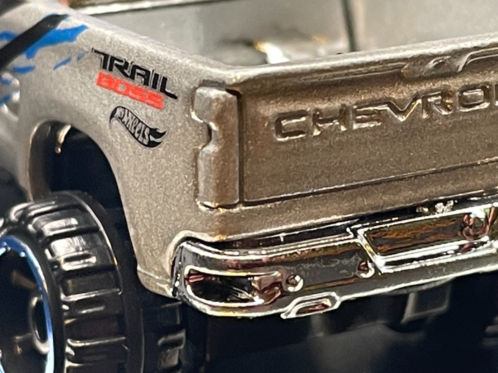 HOT WHEELS ’19 CHEVY SILVERADO TRAIL BOSS LT SILVER KMART EXCLUSIVE COLOR LOOSE