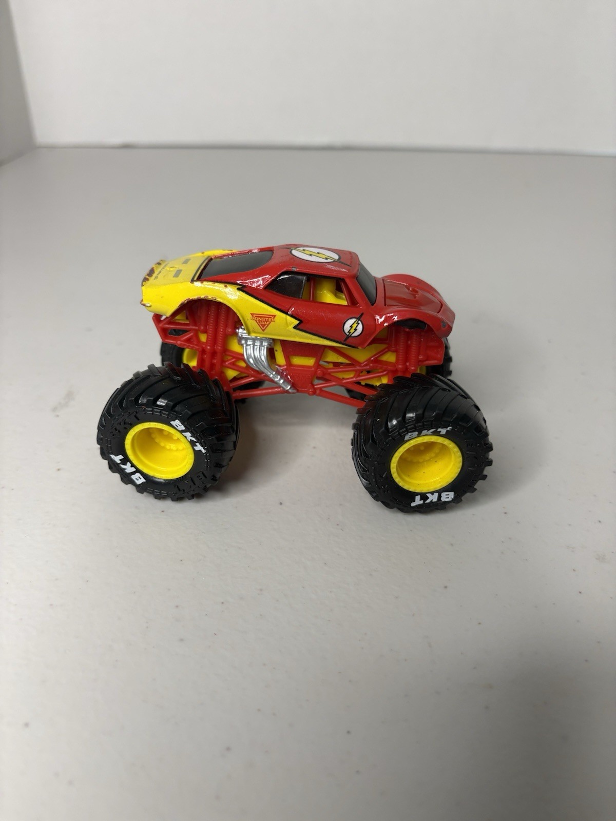 Spin Master Monster Jam Truck The Flash DC Comics Superhero 1:64